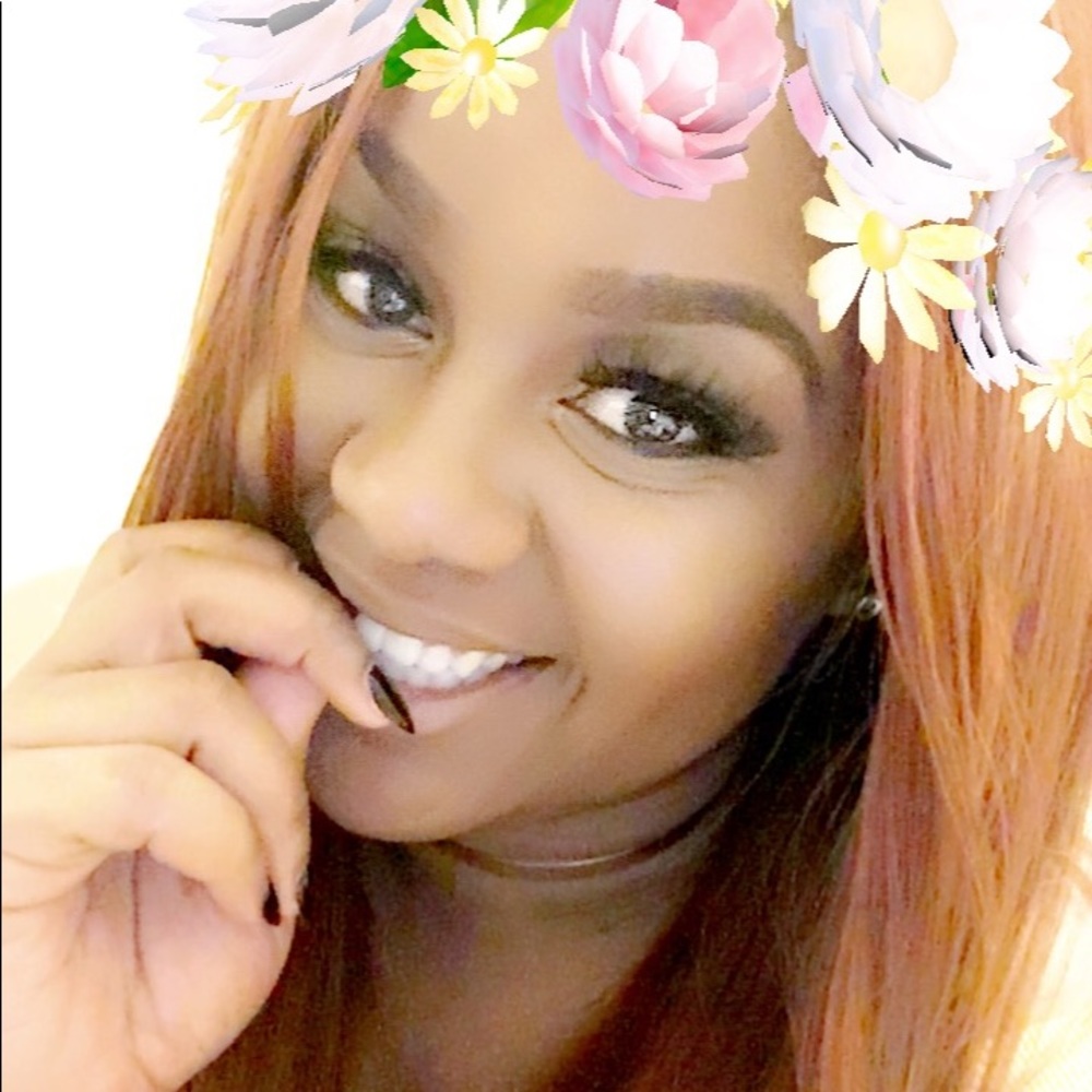 Meet your Posher, Teniequa